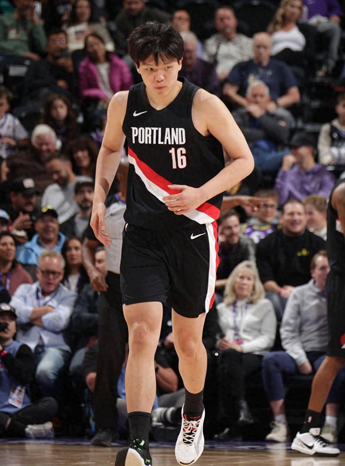 窗口期NBA常规赛传出新动向，塞维利亚复出首秀，管理层表态：悬念犹存，轮换策略成焦点的简单介绍