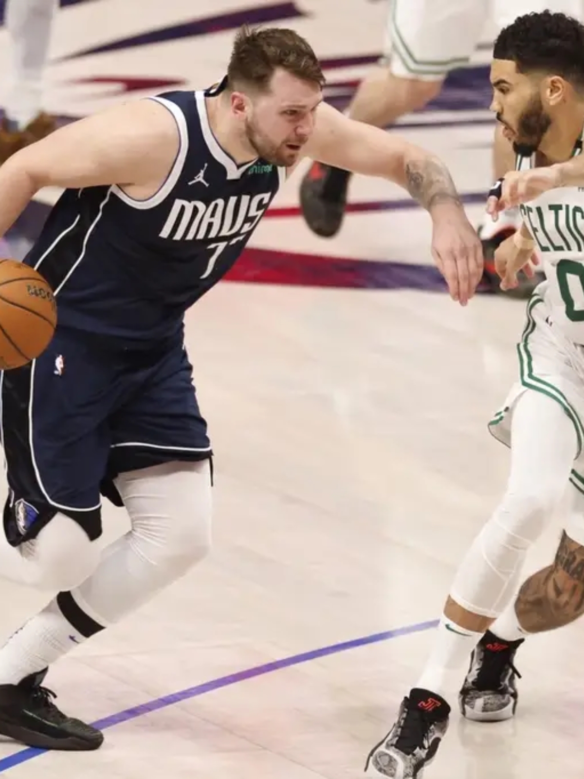 包含关键时刻波士顿凯尔特人备战CBA常规赛上海申花集结日再遭质疑，这一次真的风云突变多伦多猛龙窗口期扳平良机的词条